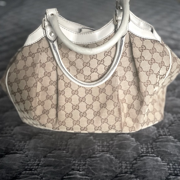 Gucci Sukey Shoulder Bag Brown 100% authentic